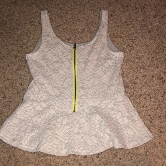 Express Top - Picture 5 of 6